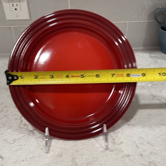 LE CREUSET 8.5” Plate CERISE / Cherry Red Salad Side Dessert Appetizer New - Picture 2 of 4